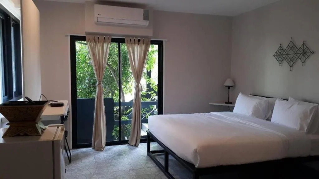 Bed in Silp-Pa Phra Nakhon Si Ayutthaya Hotel