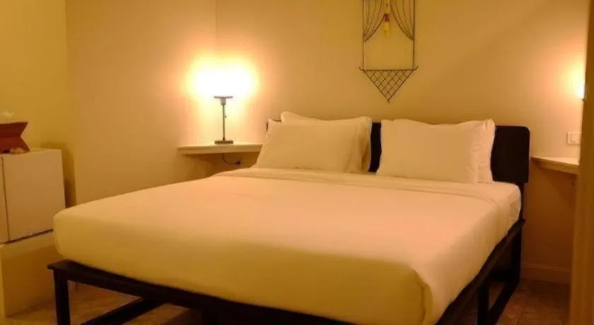 Bed in Silp-Pa Phra Nakhon Si Ayutthaya Hotel