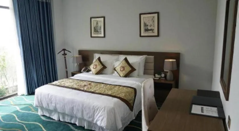 Bed in Phoenix Resort Bac Ninh