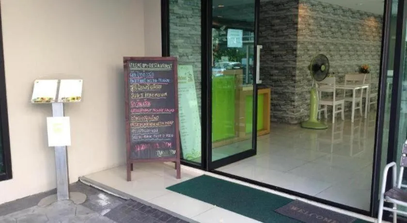 Ipremium Sukhumvit 81 Hotel