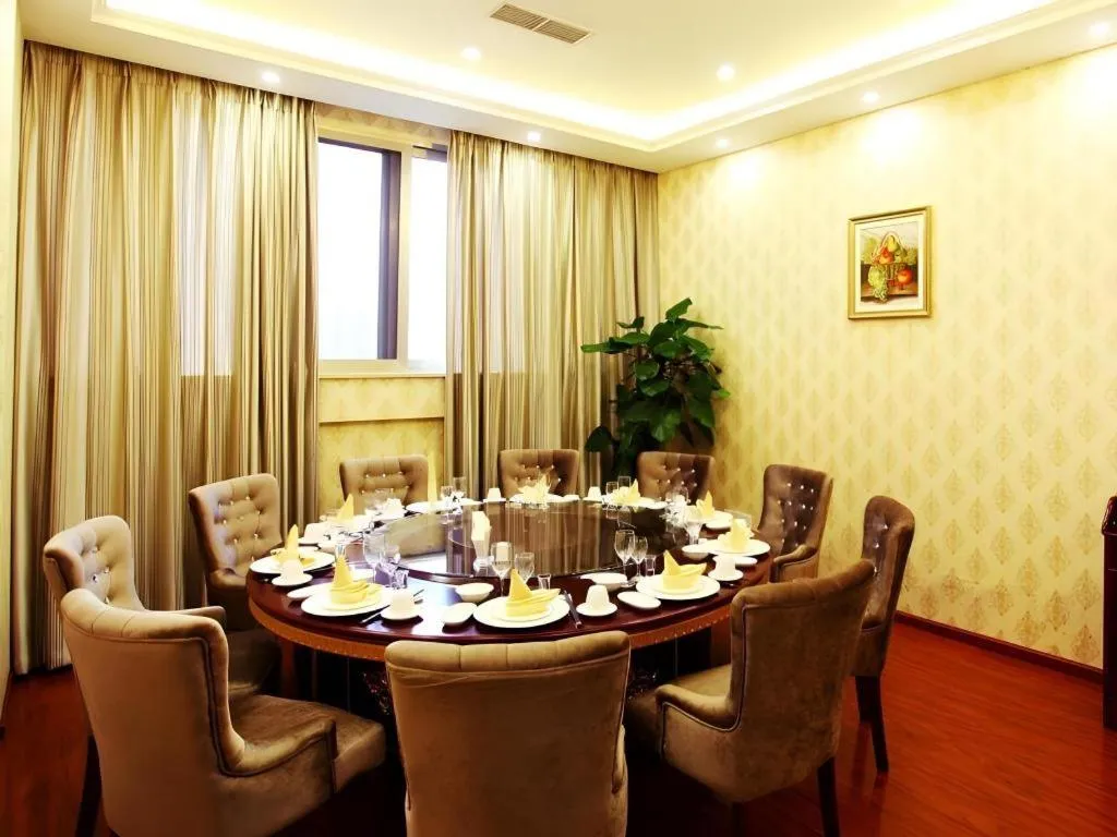 GreenTree Eastern Zigong Huashang International City Huichuan Road Hotel