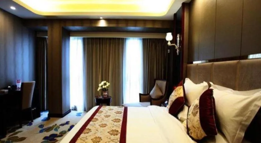 Bed in GreenTree Eastern Zigong Huashang International City Huichuan Road Hotel