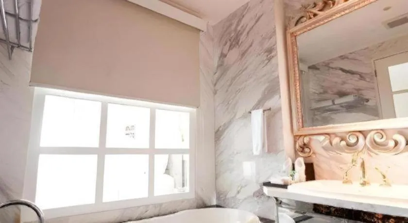 Lafayette Boutique Hotel