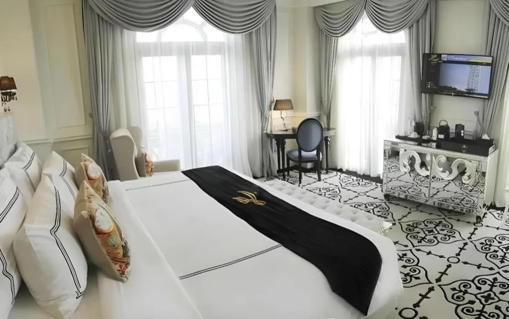 Bed in Lafayette Boutique Hotel