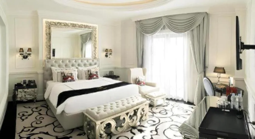 Bed in Lafayette Boutique Hotel