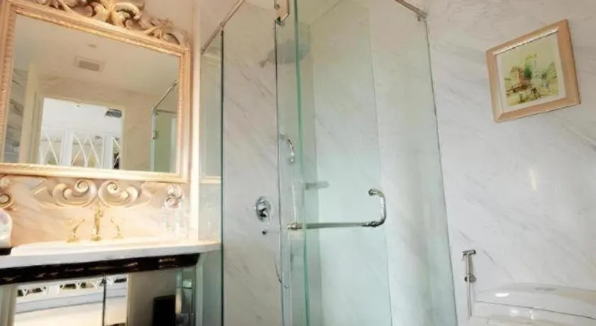 Lafayette Boutique Hotel