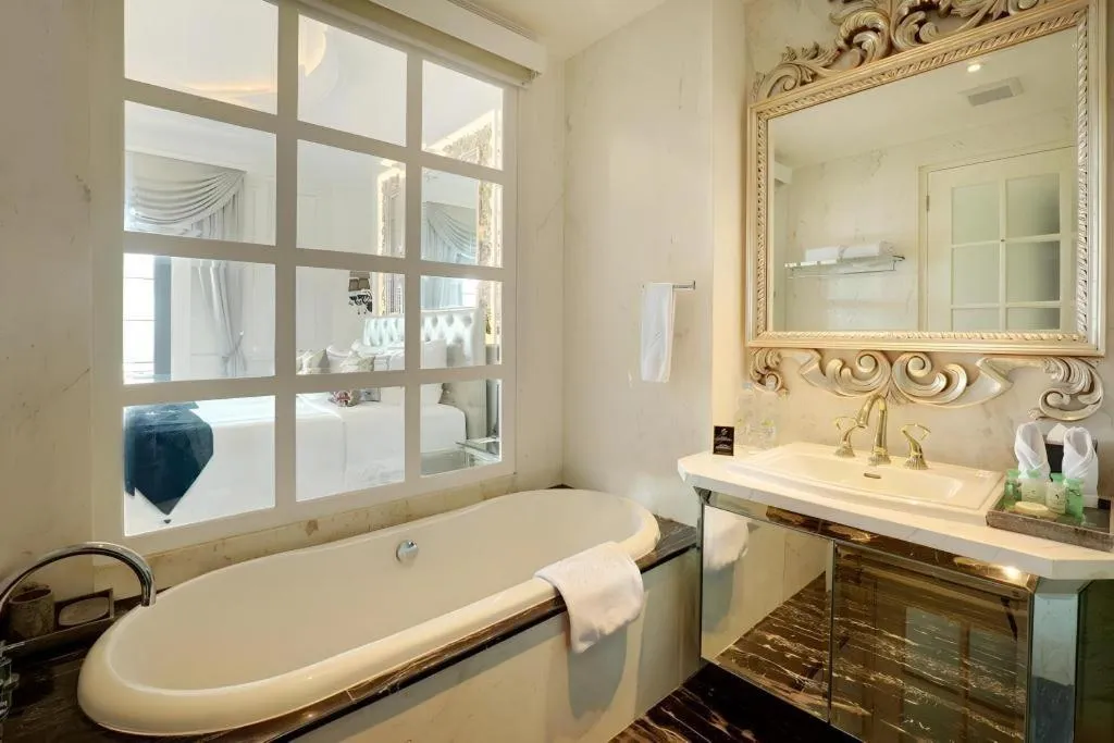 Lafayette Boutique Hotel