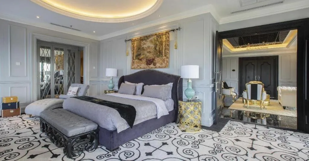 Bed in Lafayette Boutique Hotel