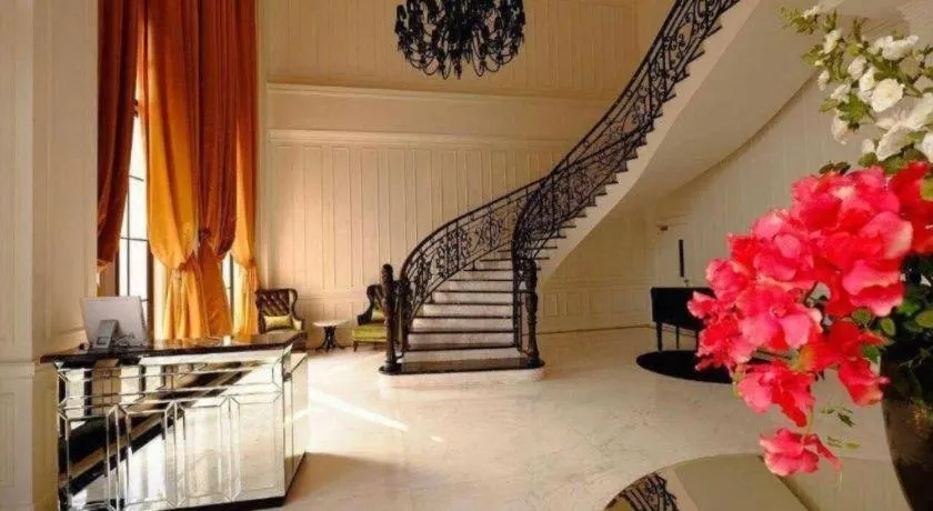 Lafayette Boutique Hotel