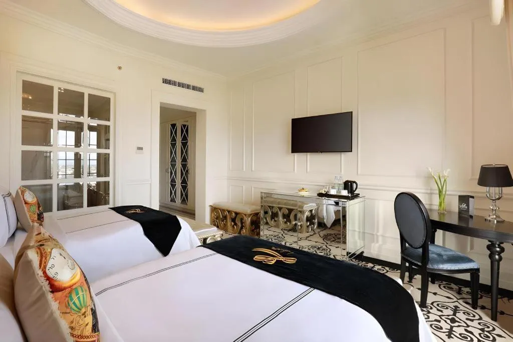 Bed in Lafayette Boutique Hotel