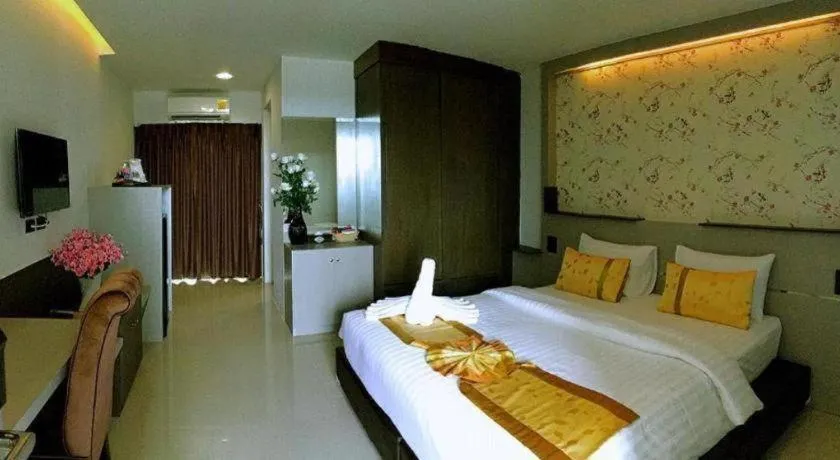 Bed in The Convenience Hotel