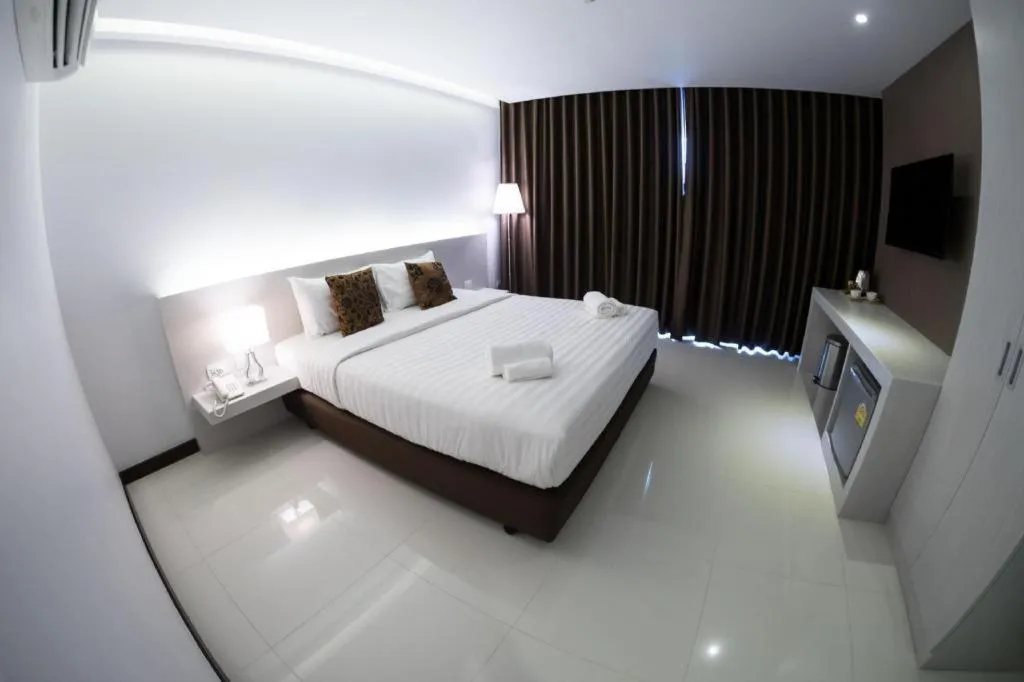 Bed in Chaisaeng Villa