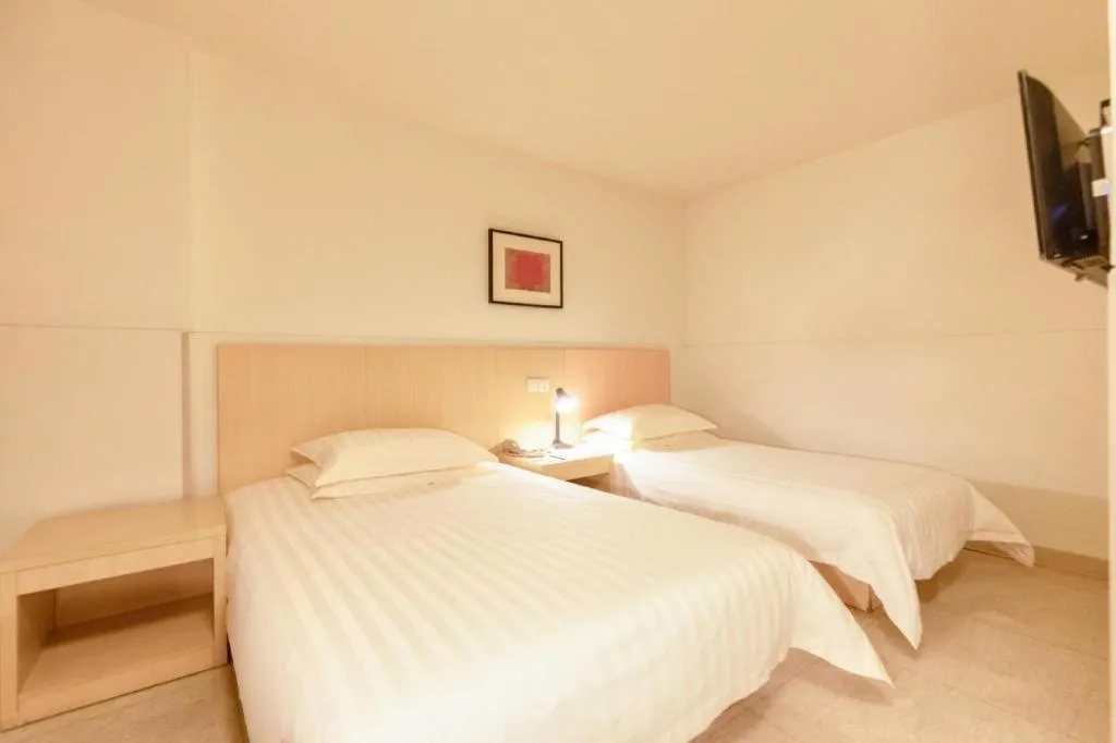 Bed in Jinjiang Inn Guangzhou Liwan Caihongqiao Metro Station