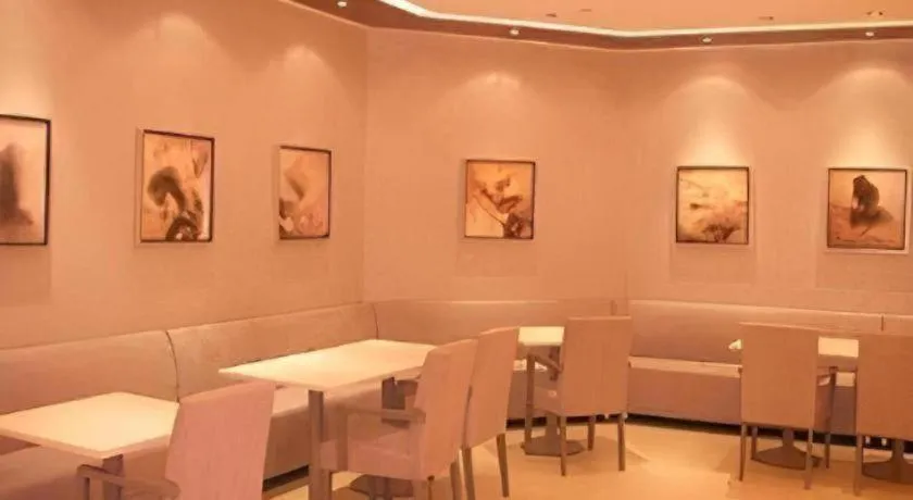 Jinjiang Inn Guangzhou Liwan Caihongqiao Metro Station