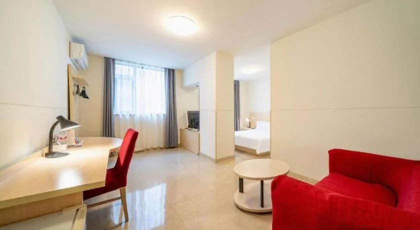 Jinjiang Inn Guangzhou Liwan Caihongqiao Metro Station