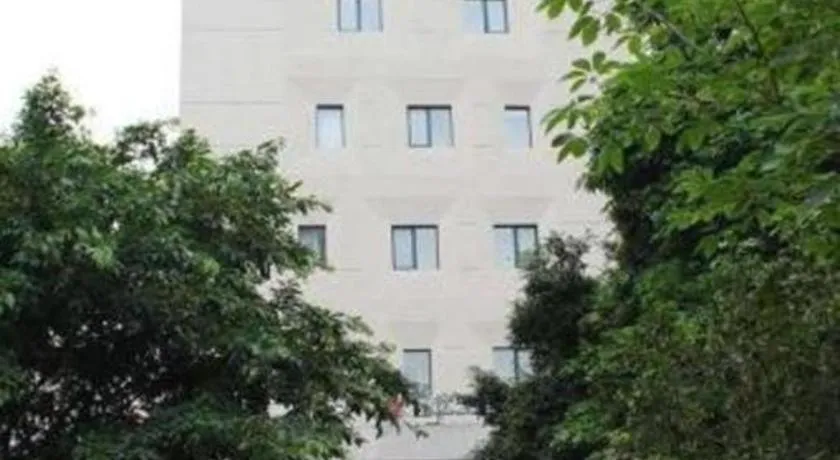 Jinjiang Inn Guangzhou Liwan Caihongqiao Metro Station