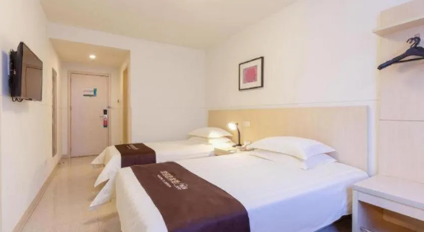 Bed in Jinjiang Inn Guangzhou Liwan Caihongqiao Metro Station