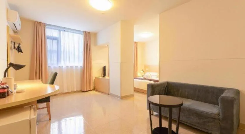 Jinjiang Inn Guangzhou Liwan Caihongqiao Metro Station