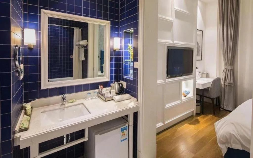 Bed in Shanghai Jinchen Hotel