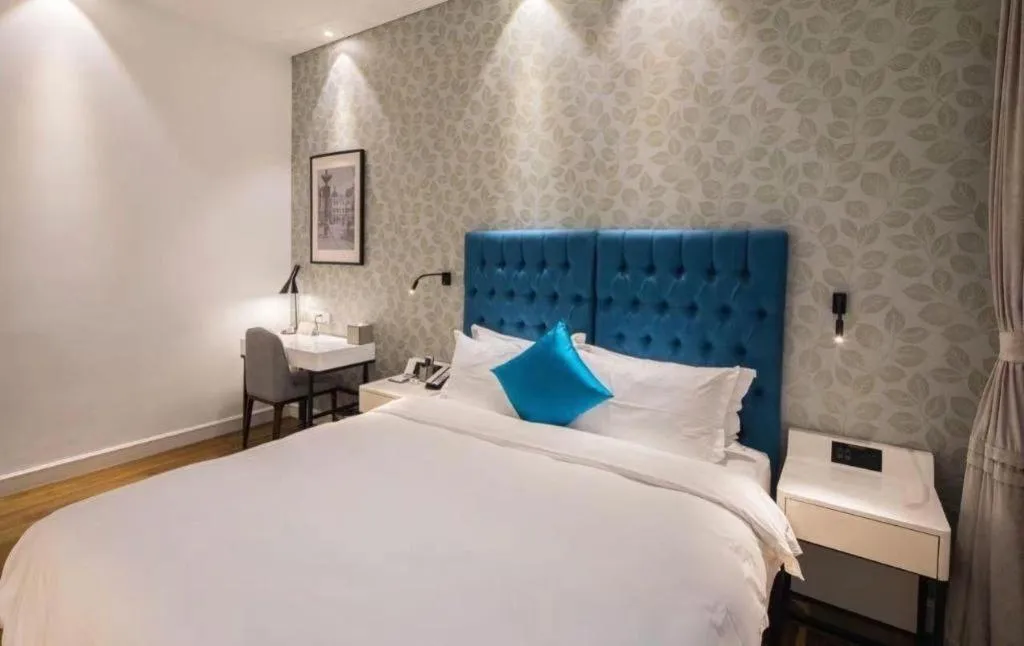 Bed in Shanghai Jinchen Hotel