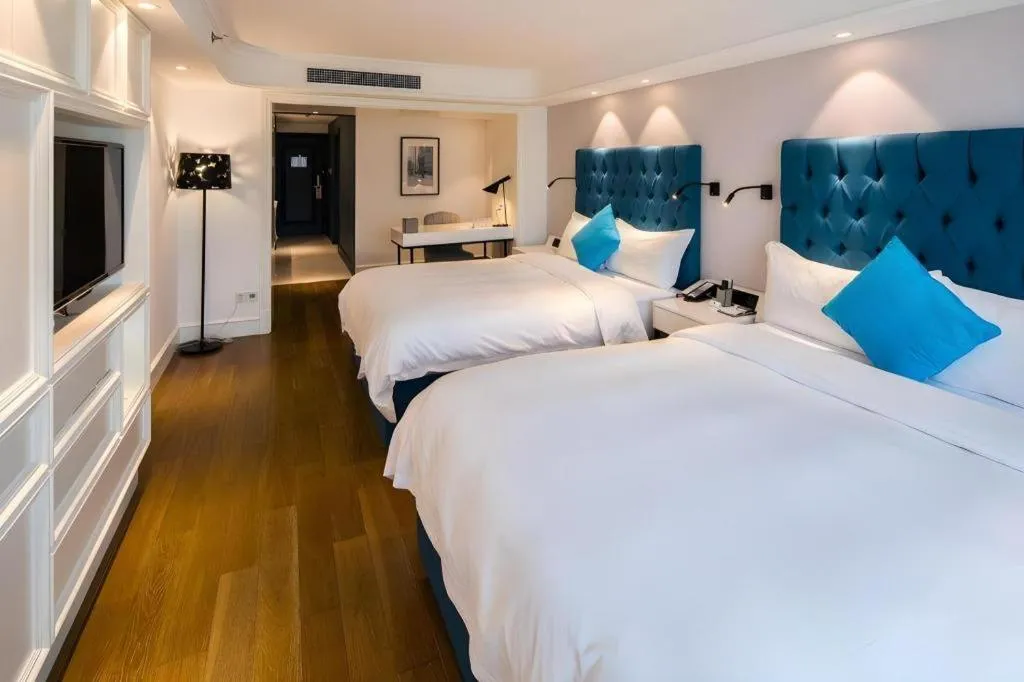 Bed in Shanghai Jinchen Hotel