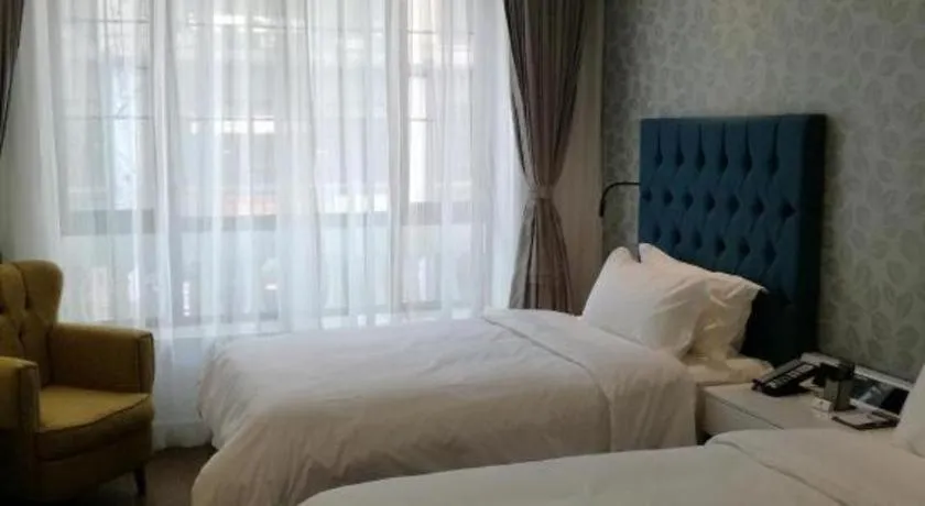 Bed in Shanghai Jinchen Hotel