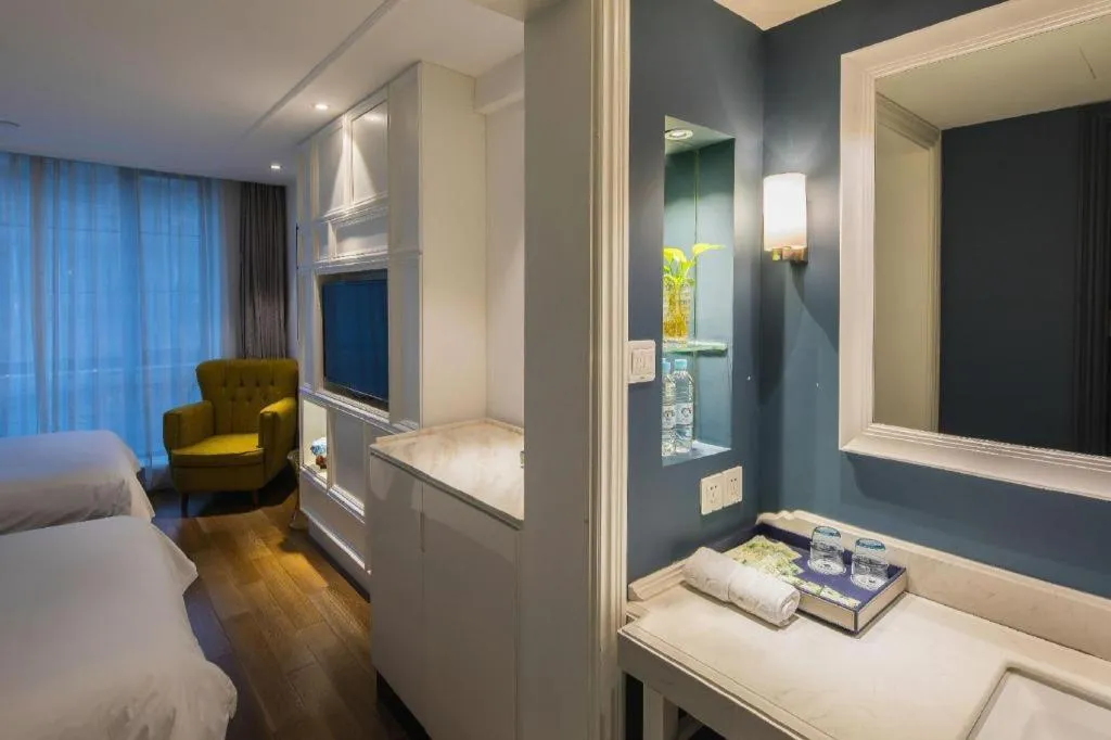 Bed in Shanghai Jinchen Hotel