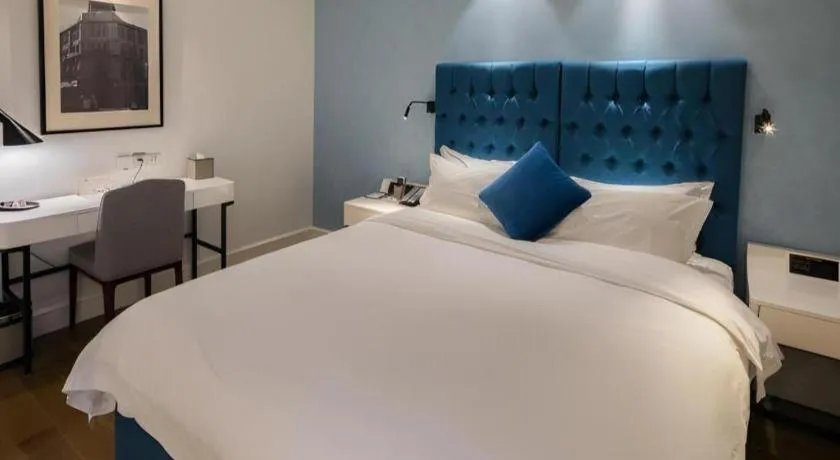 Bed in Shanghai Jinchen Hotel