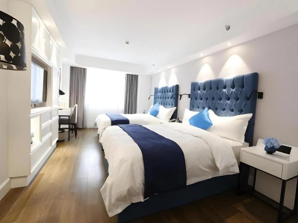 Bed in Shanghai Jinchen Hotel