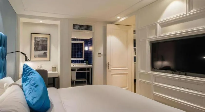 Bed in Shanghai Jinchen Hotel