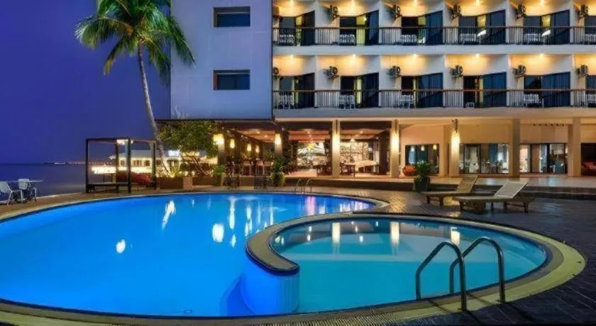 The Loft Seaside Sriracha Hotel