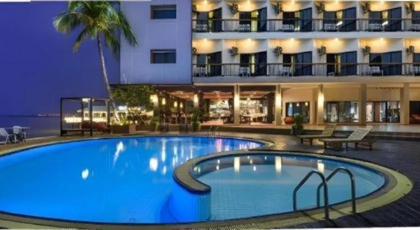 The Loft Seaside Sriracha Hotel