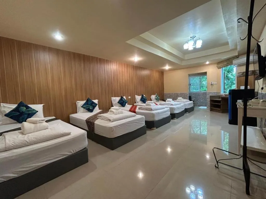 Bed in Khaoyai Kirithantip Resort