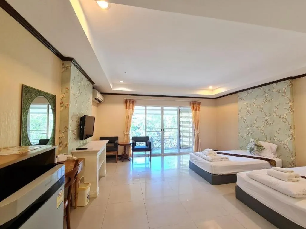 Bed in Khaoyai Kirithantip Resort