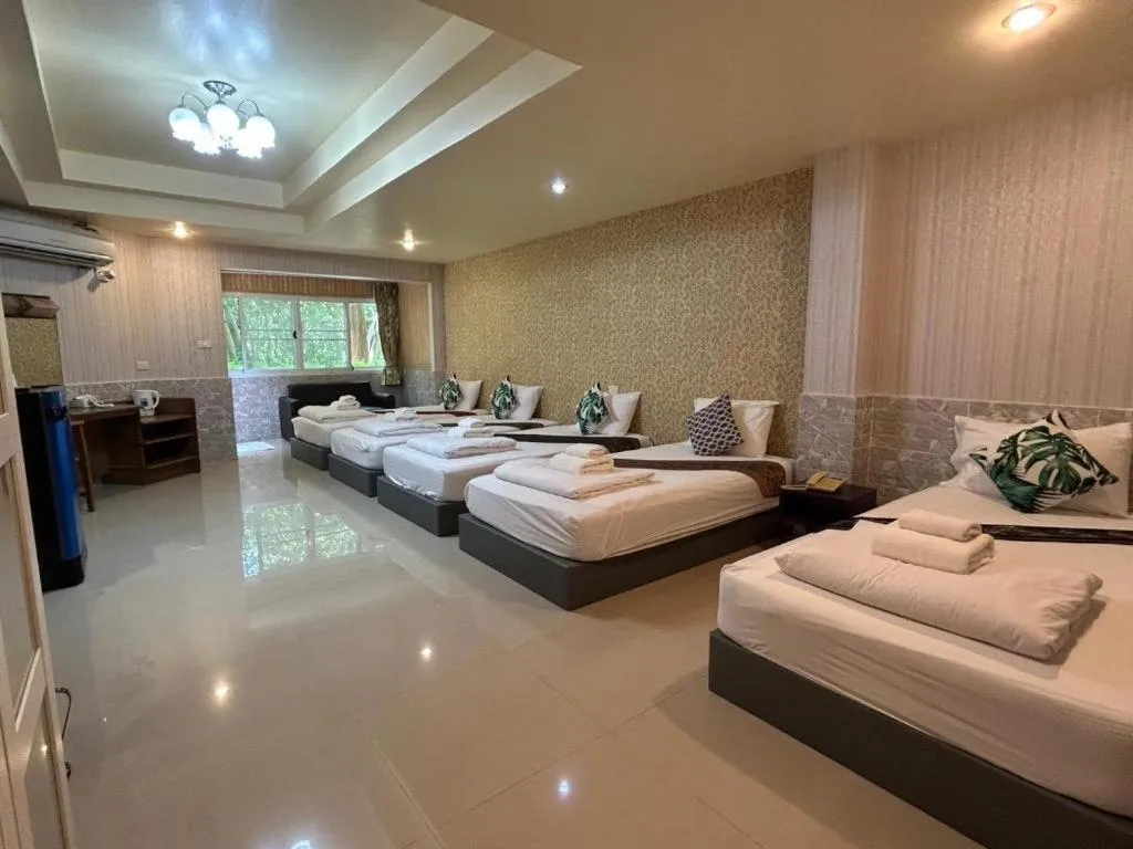 Bed in Khaoyai Kirithantip Resort