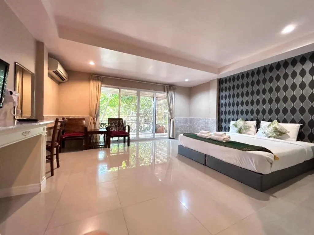 Bed in Khaoyai Kirithantip Resort