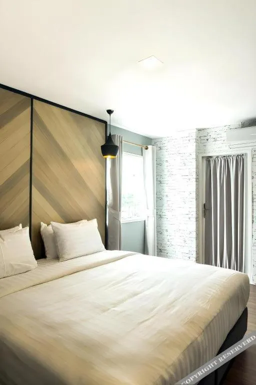 Bed in The Circle Hotel