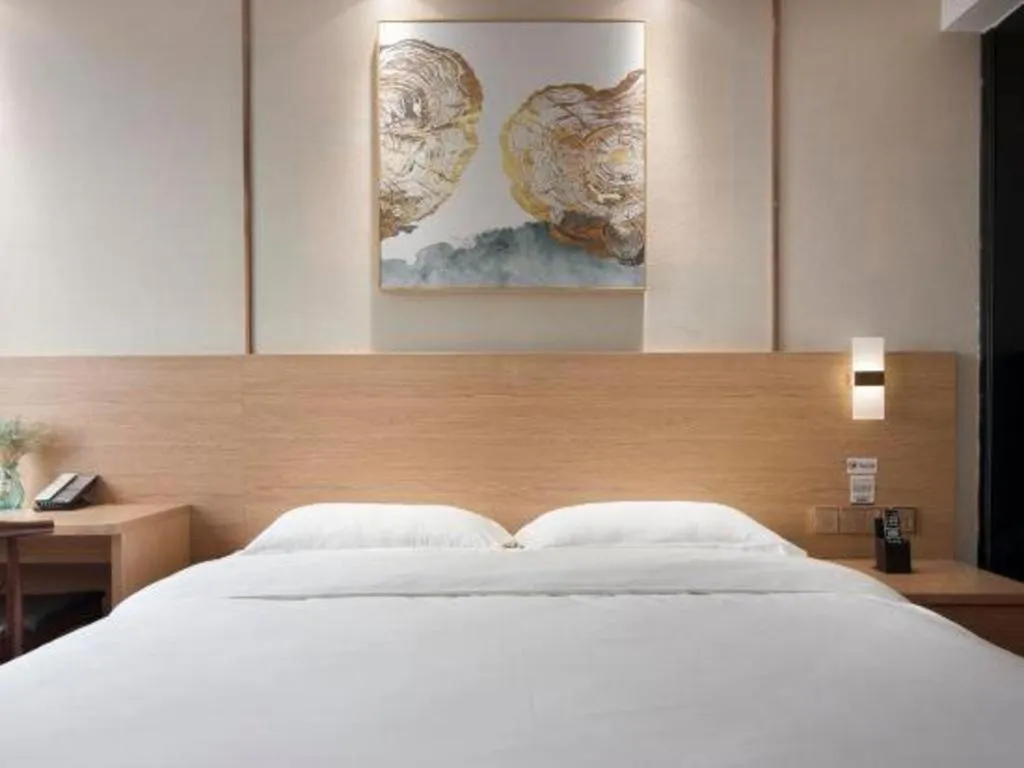 Bed in T Social Hotel Guangzhou Railway Station Branch