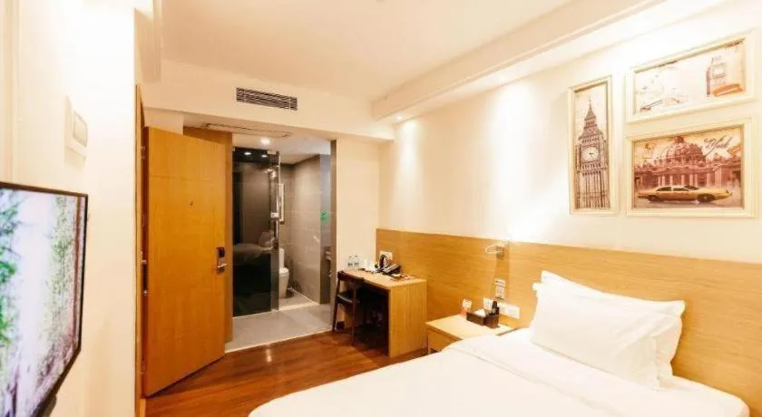 Bed in T Social Hotel Guangzhou Railway Station Branch