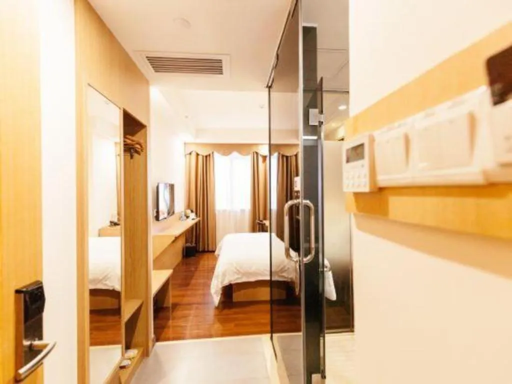 Bed in T Social Hotel Guangzhou Railway Station Branch