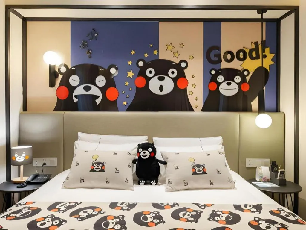 Bed in Magnotel Hotel Shanghai Jinjiang Park Branch