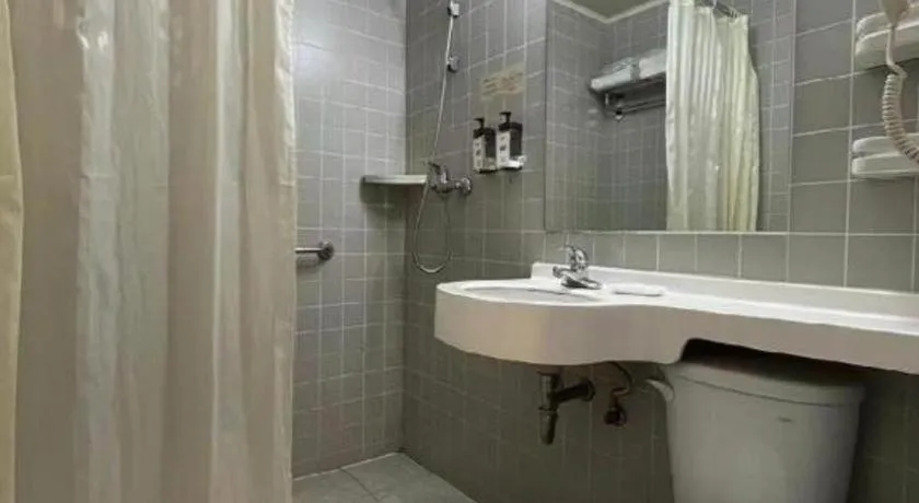 Jinjiang Inn Yueyang Railway Station