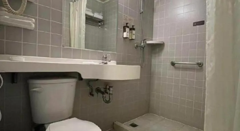 Jinjiang Inn Yueyang Railway Station