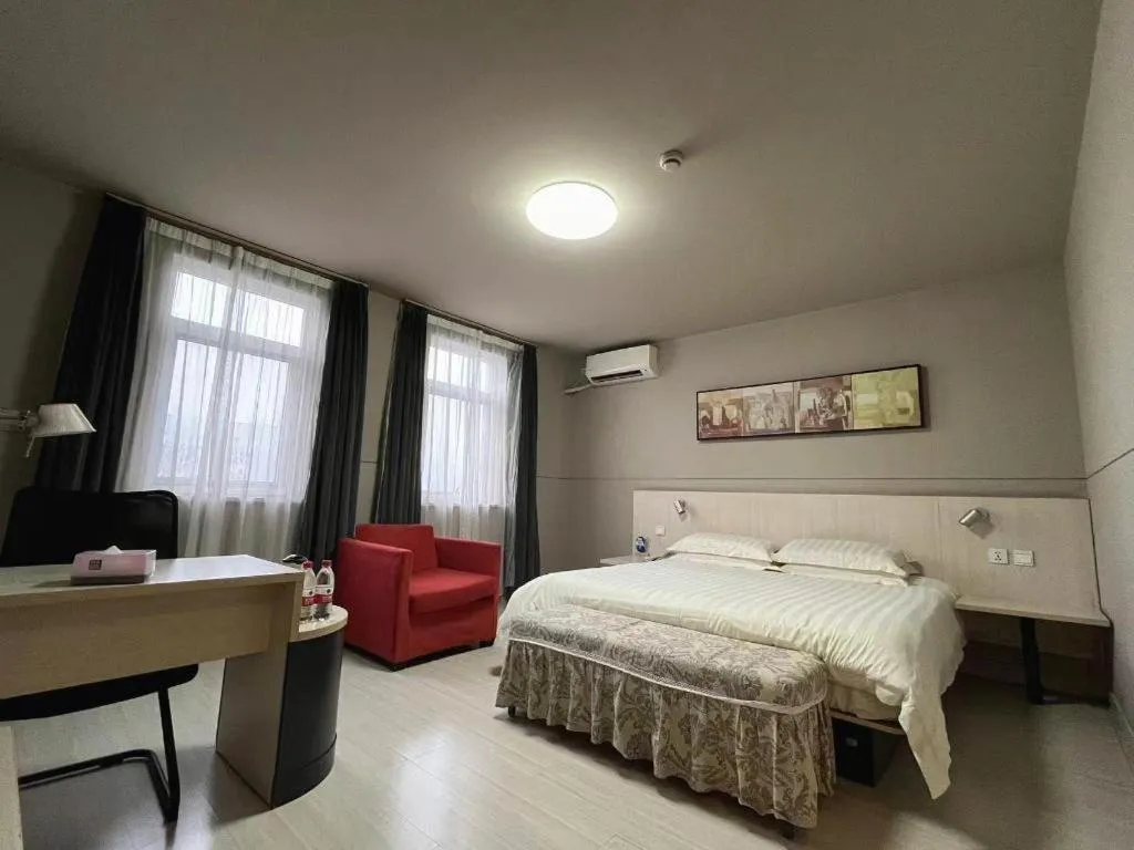 Bed in Jinjiang Inn Yueyang Railway Station