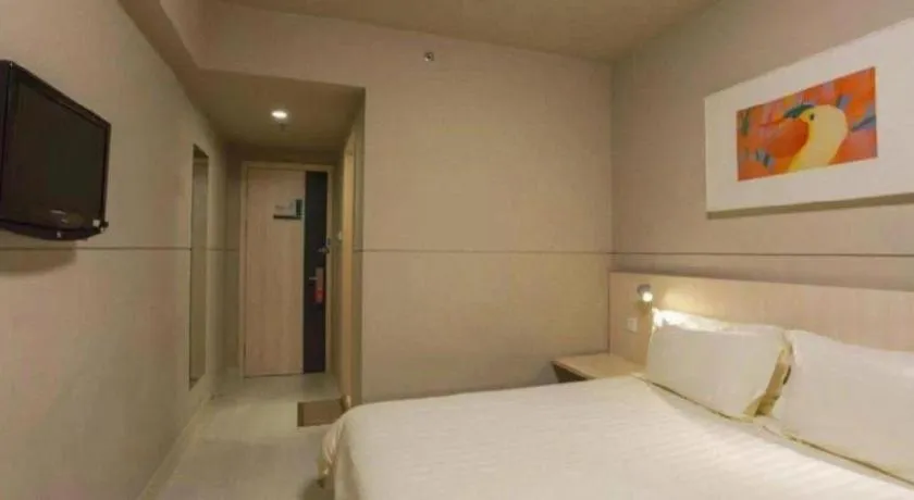 Bed in Jinjiang Inn Yueyang Railway Station