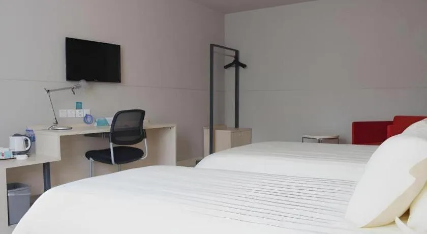 Bed in Jinjiang Inn Yueyang Railway Station