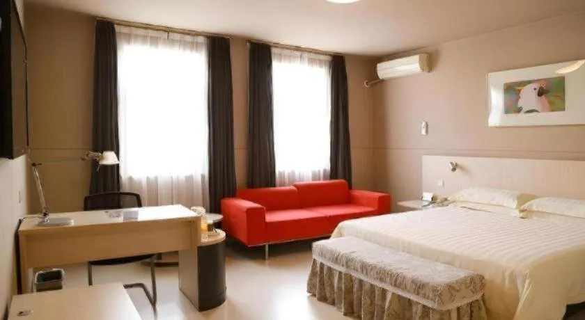 Bed in Jinjiang Inn Yueyang Railway Station