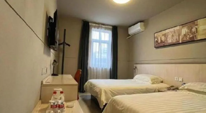 Bed in Jinjiang Inn Yueyang Railway Station