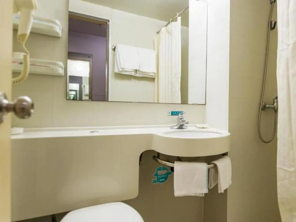 Jinjiang Inn Xi'an Dayan Tower Xiaozhai Metro Station