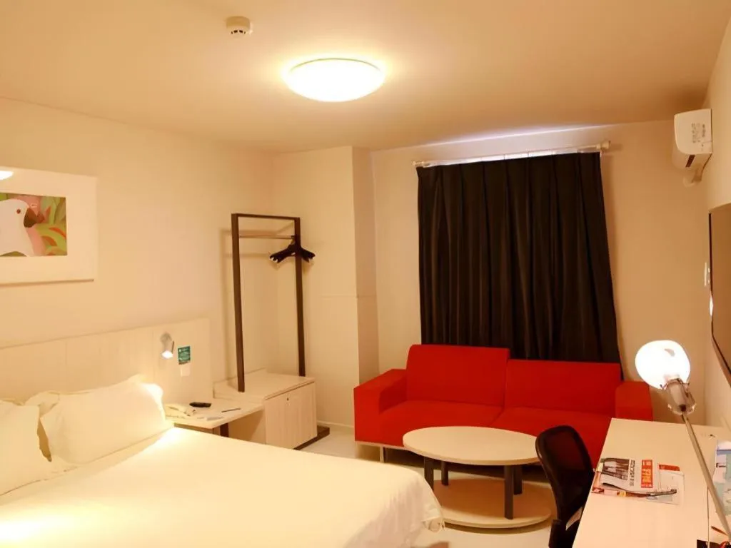 Bed in Jinjiang Inn Beijing Capital International Airport New Expo Metro Station